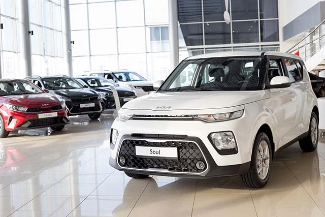 White-Kia-Soul-car-in-dealer-showroom