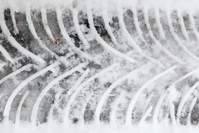 Tire-tracks-in-the-snow