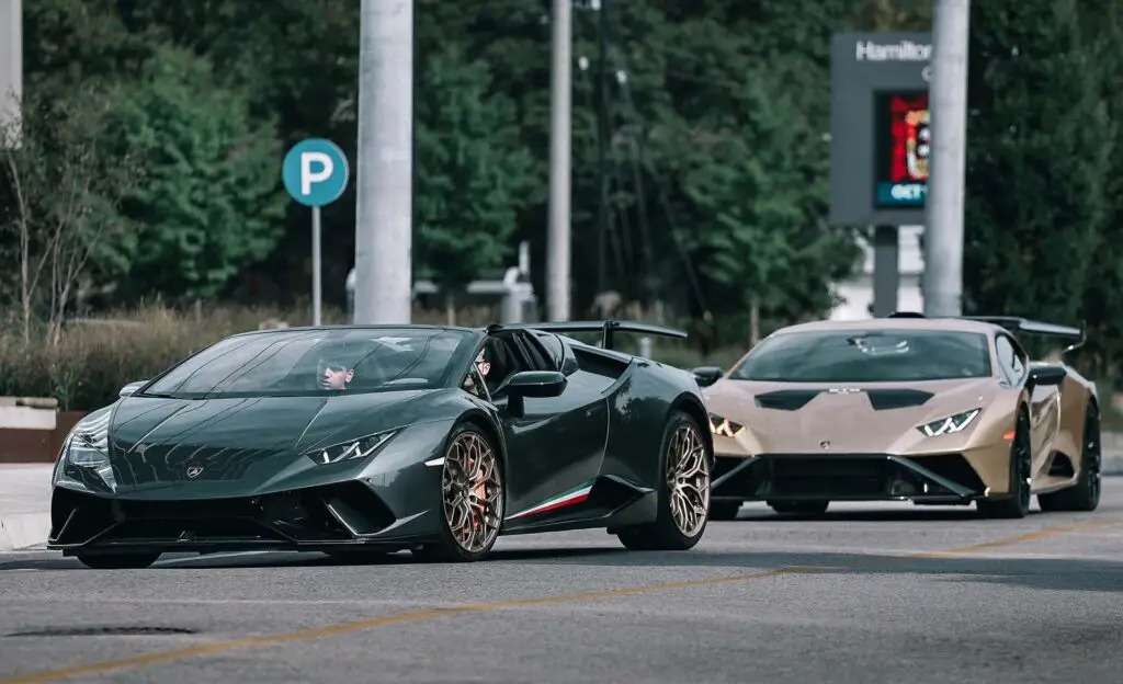 Green Lamborghini Huracán on the street