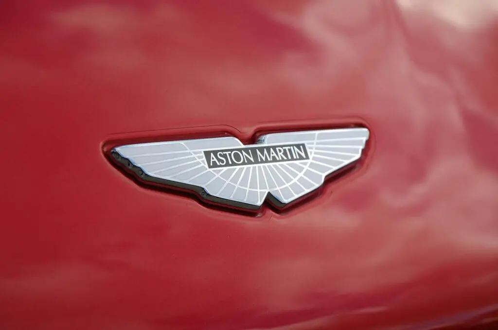  An Aston Martin logo on a red car