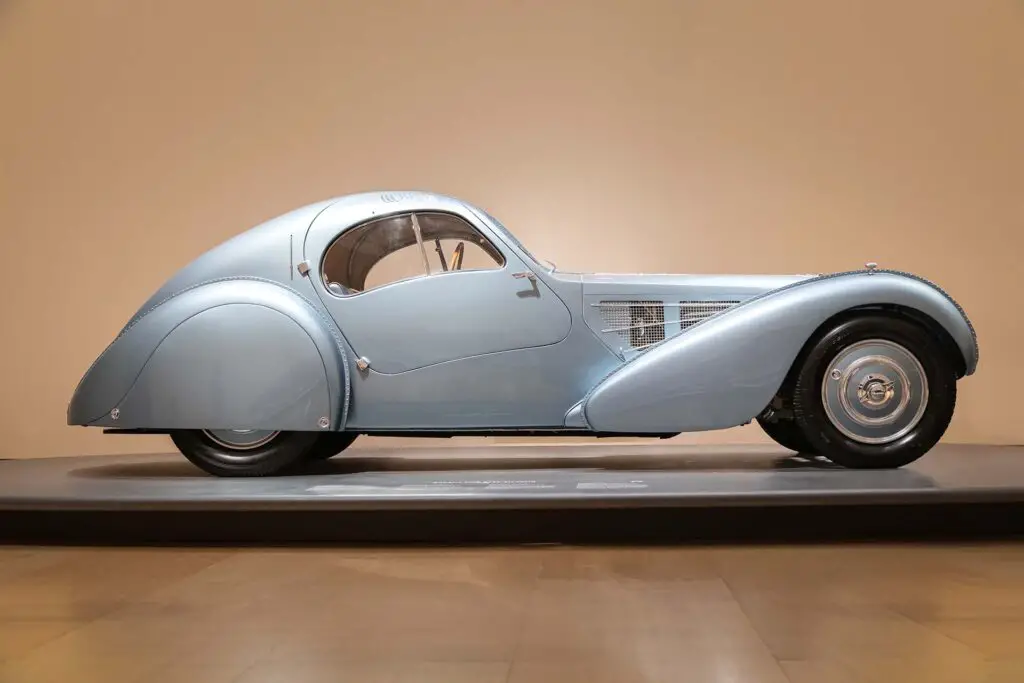 1936 Bugatti Type 57SC Atlantic (Side view)